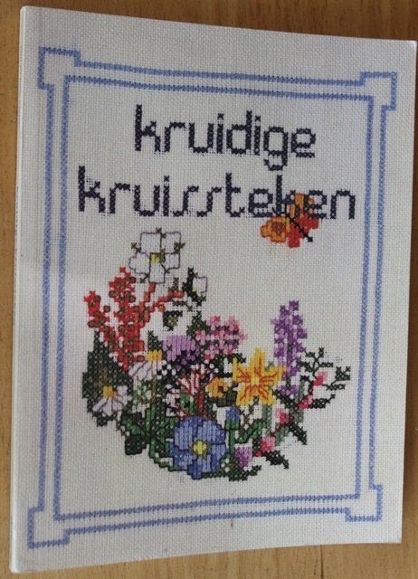 Kruidige Kruissteken - Zwiers - 90799, Ophalen of Verzenden, Zo goed als nieuw, Borduren en Naaien