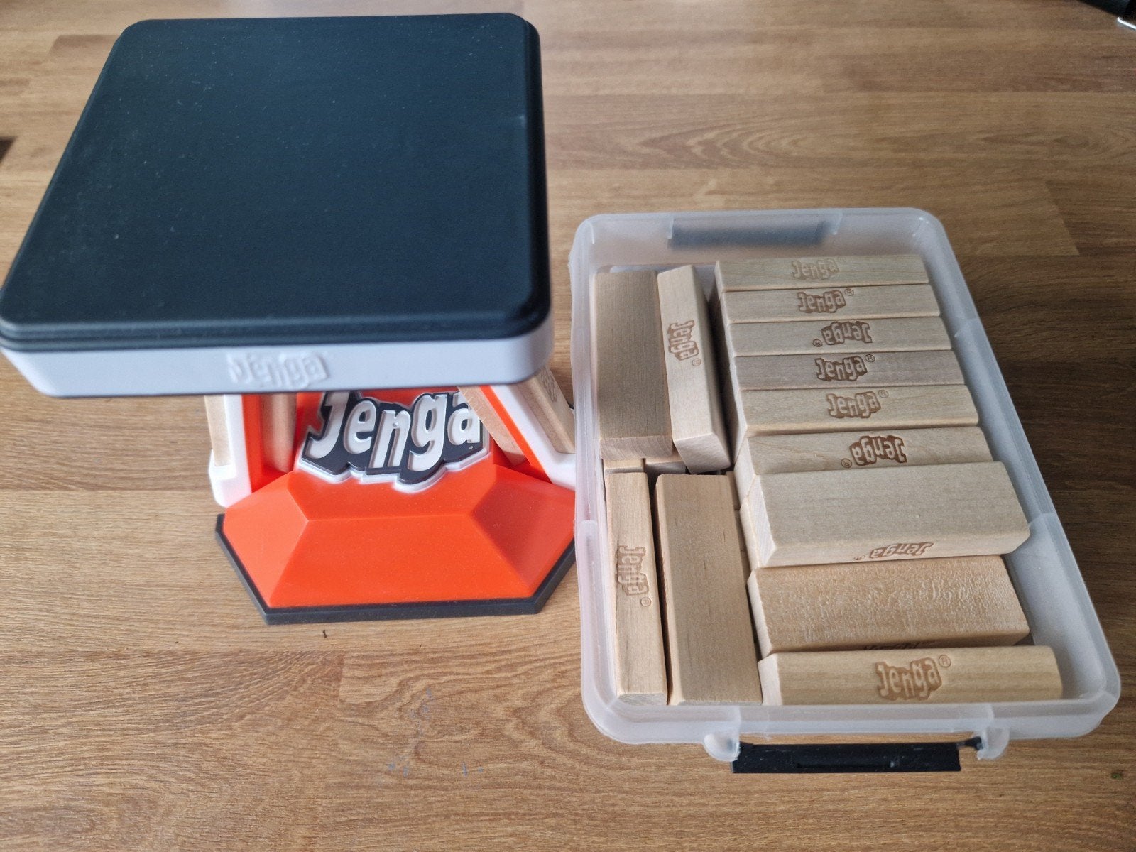 Jenga Balance Spel met Blokken in Opbergdoos, Een of twee spelers, Ophalen of Verzenden, Gebruikt, Hasbro