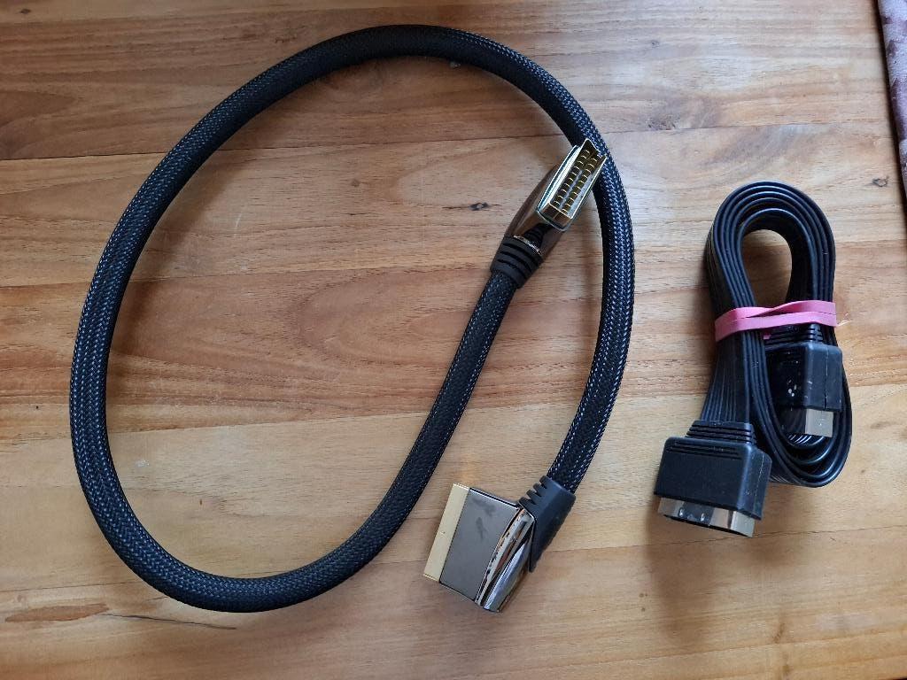 Scart kabels, Ophalen of Verzenden, Zo goed als nieuw, Minder dan 2 meter, Scartkabel