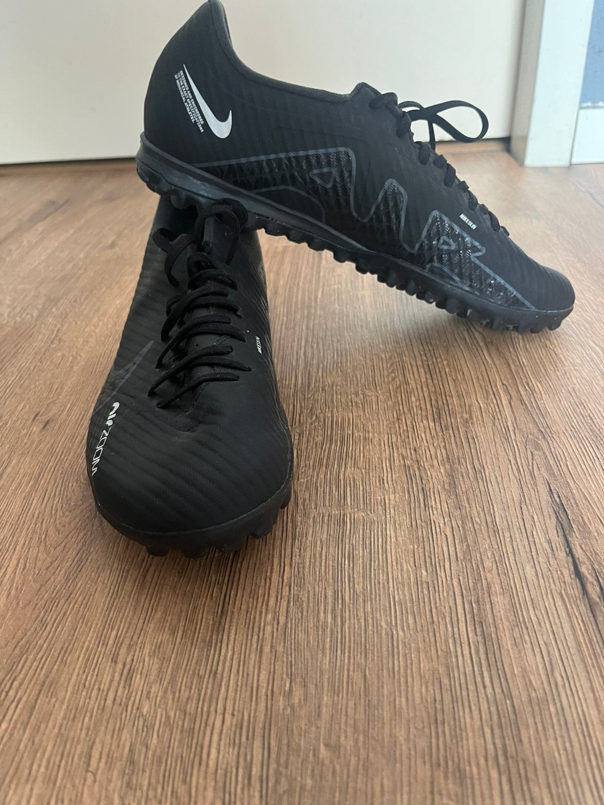 Nike mercurial Voetbalschoenen turf - maat 42, Sport en Fitness, Voetbal, Maat XS of kleiner, Schoenen, Ophalen of Verzenden, Zo goed als nieuw