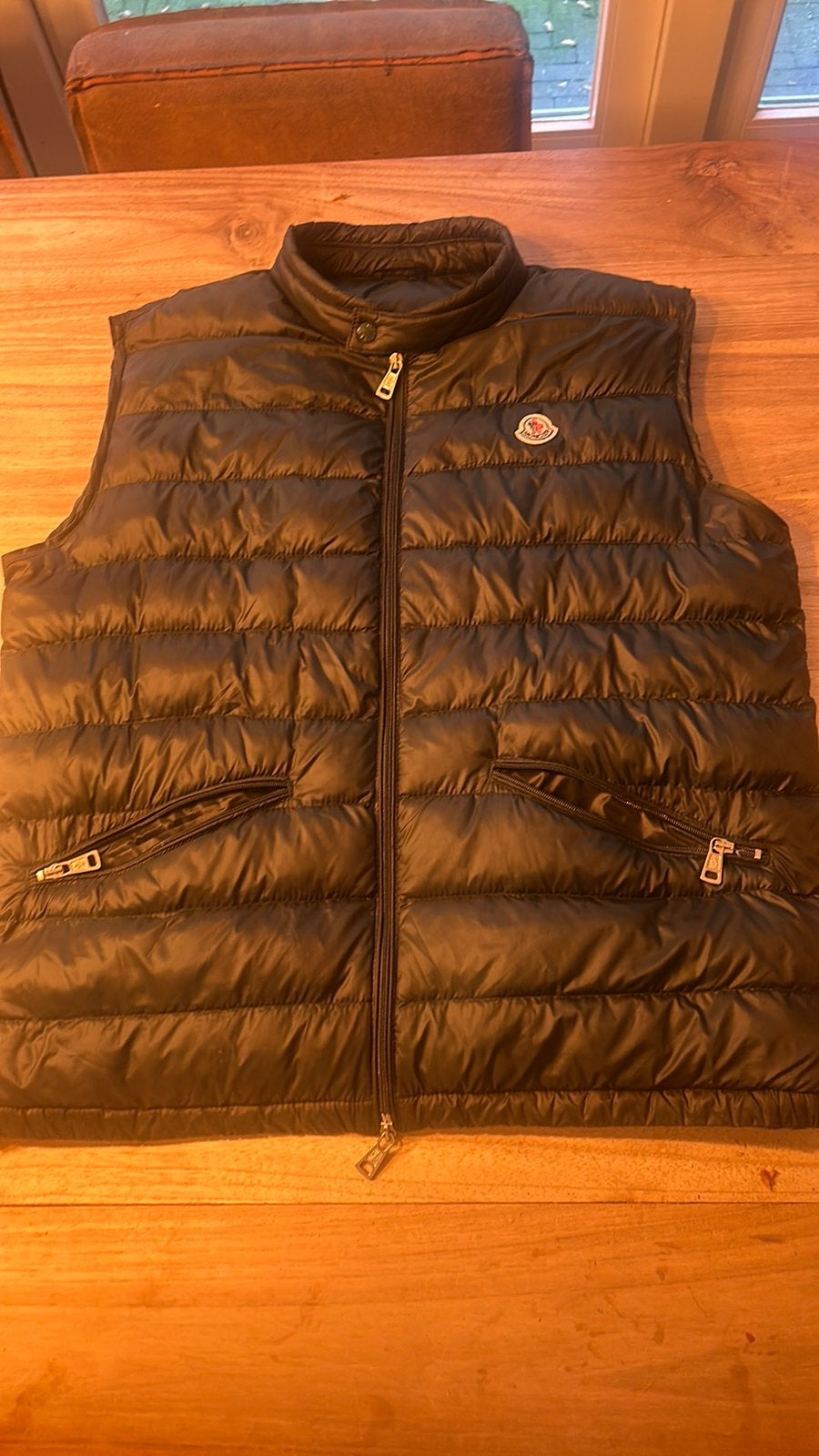Moncler bodywarmer, Ophalen of Verzenden, Zo goed als nieuw, Maat 52/54 (L), Groen