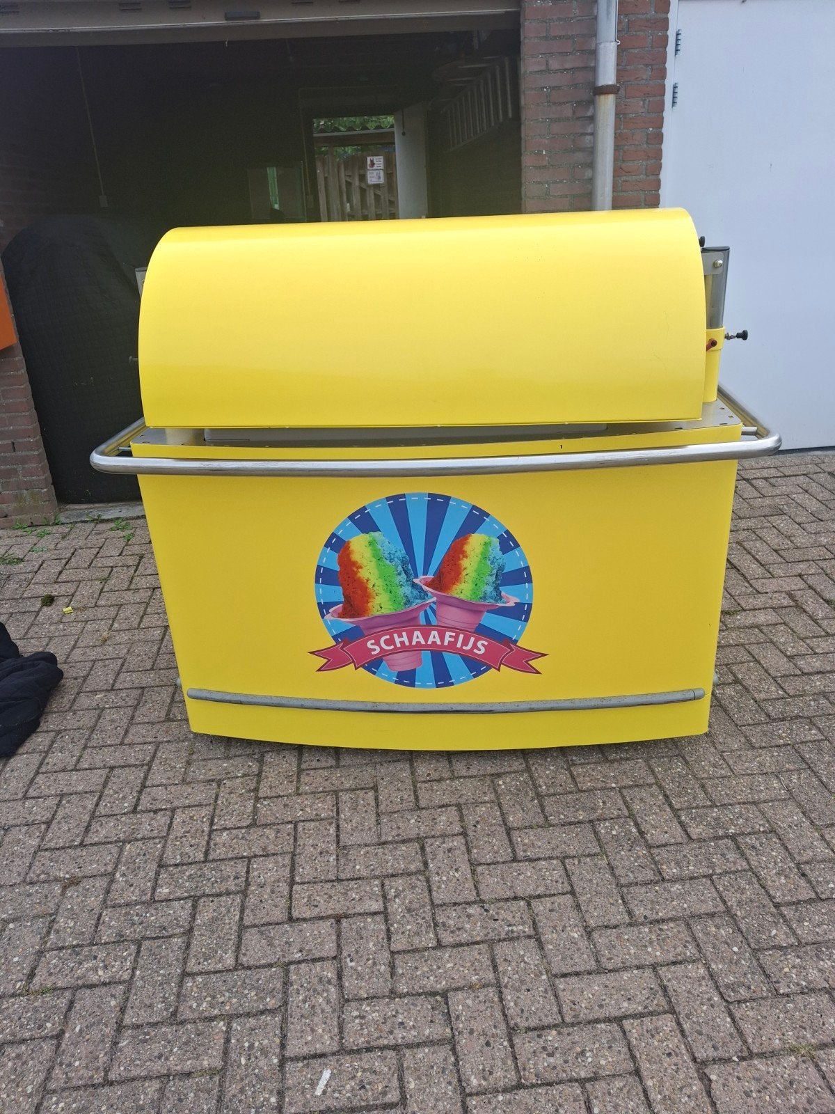 schaafijs kraam ijs verkoop, Ophalen, Zo goed als nieuw
