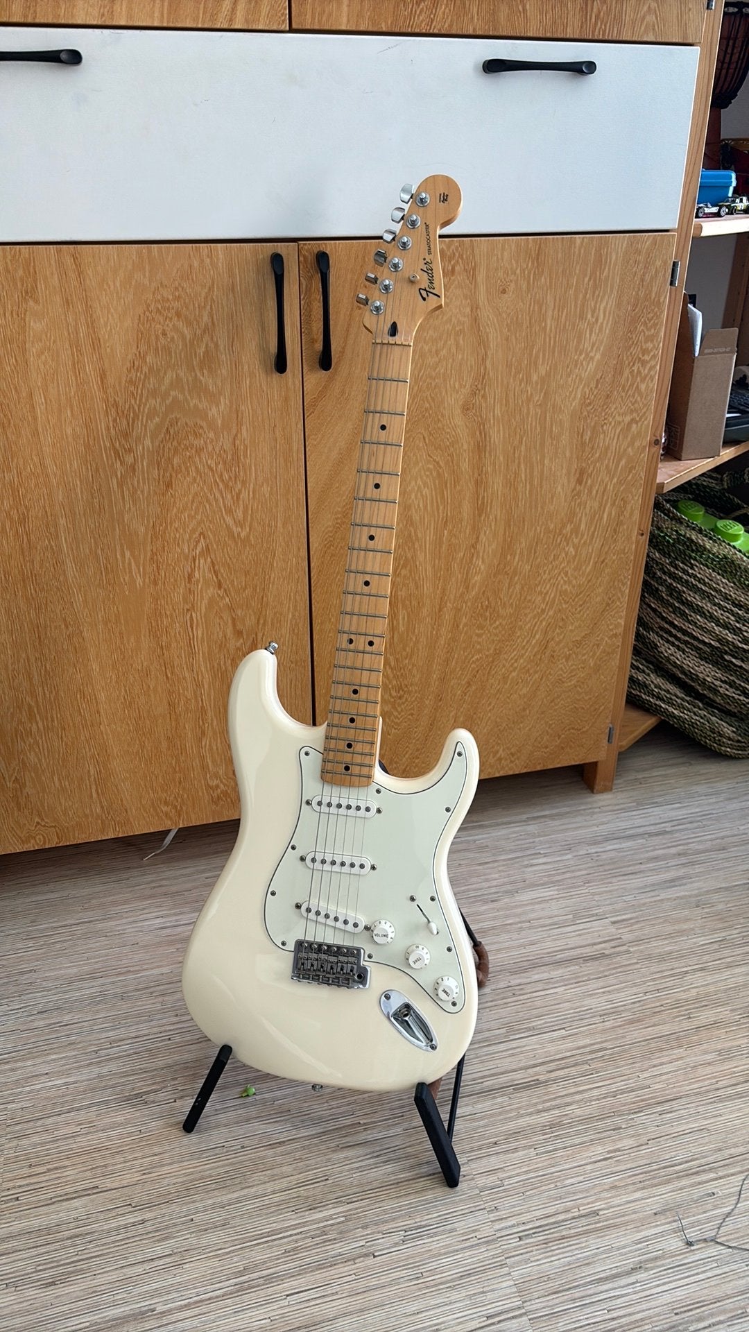 Fender MIM Stratocaster 2017 Arctic White met Spark amp, Ophalen, Fender, Met versterker, Zo goed als nieuw