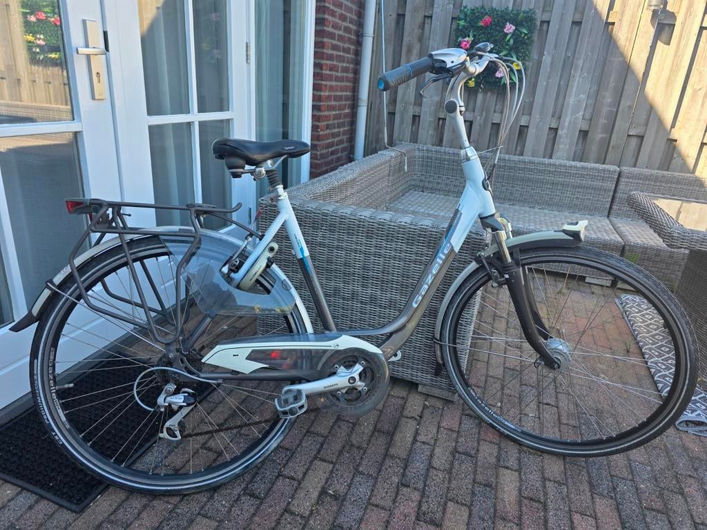 Damesfiets gazelle medeo plus 24v 28 inch, Ophalen, Velgrem, Gazelle, 53 tot 56 cm
