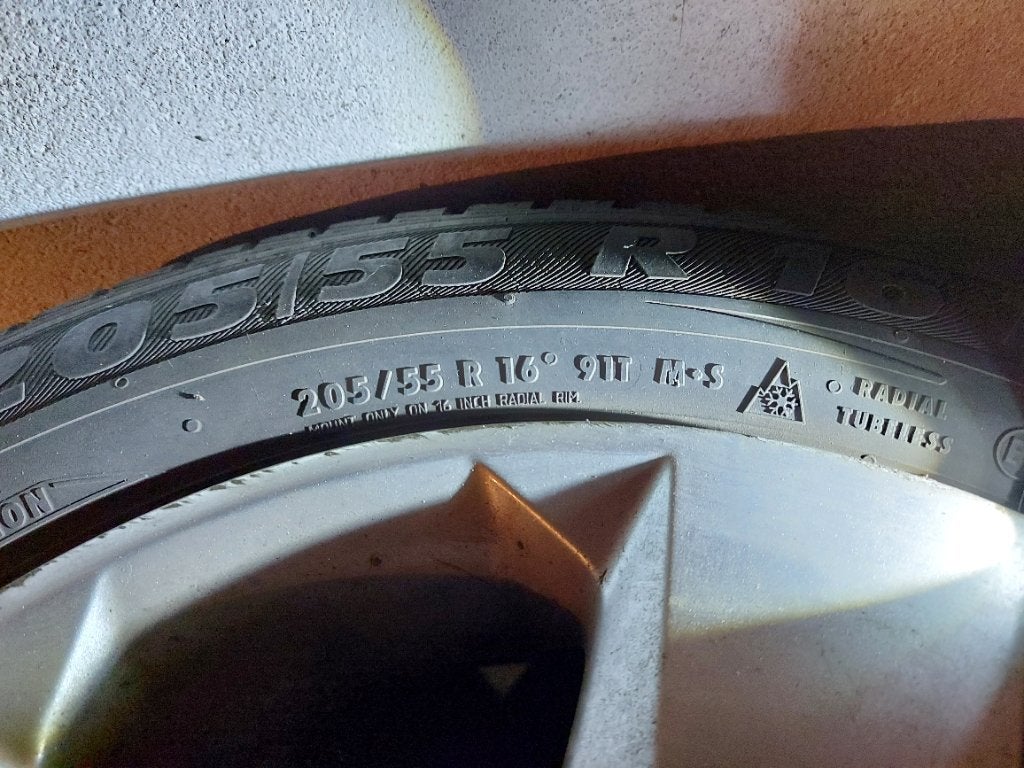 Set winterbanden Opel Astra, Ophalen, Gebruikt, 16 inch, Banden en Velgen