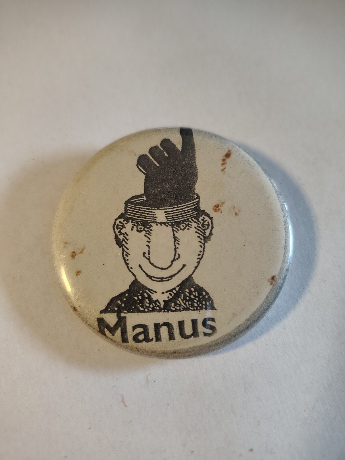 Manus Button, Ophalen of Verzenden, Gebruikt, Overige onderwerpen
