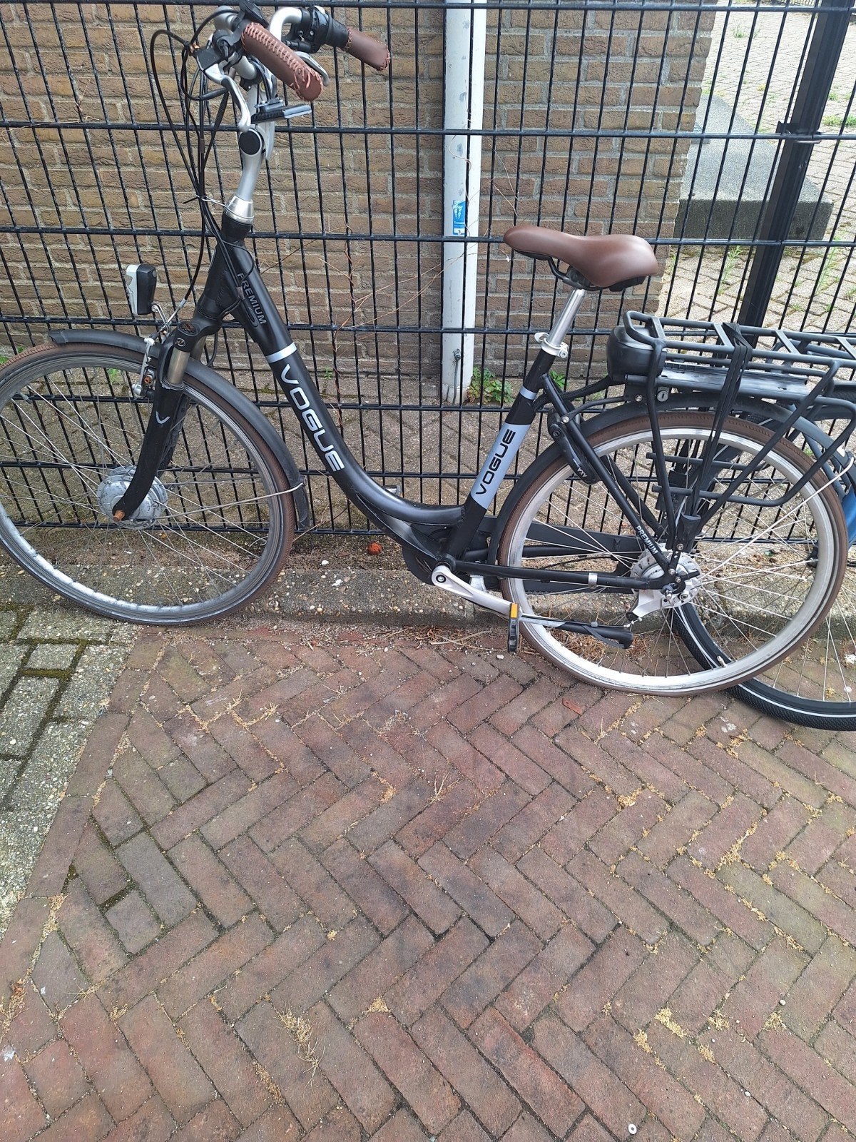 Vogue Premium elektrische fiets, Fietsen en Brommers, Fietsen | Dames | Damesfietsen, Gebruikt, Velgrem, Versnellingen, 50 tot 53 cm