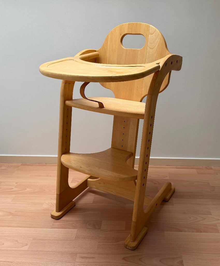 Tiamo meegroei kinderstoel 20 euro., Ophalen, Gebruikt, Meegroeistoel, Afneembaar eetblad