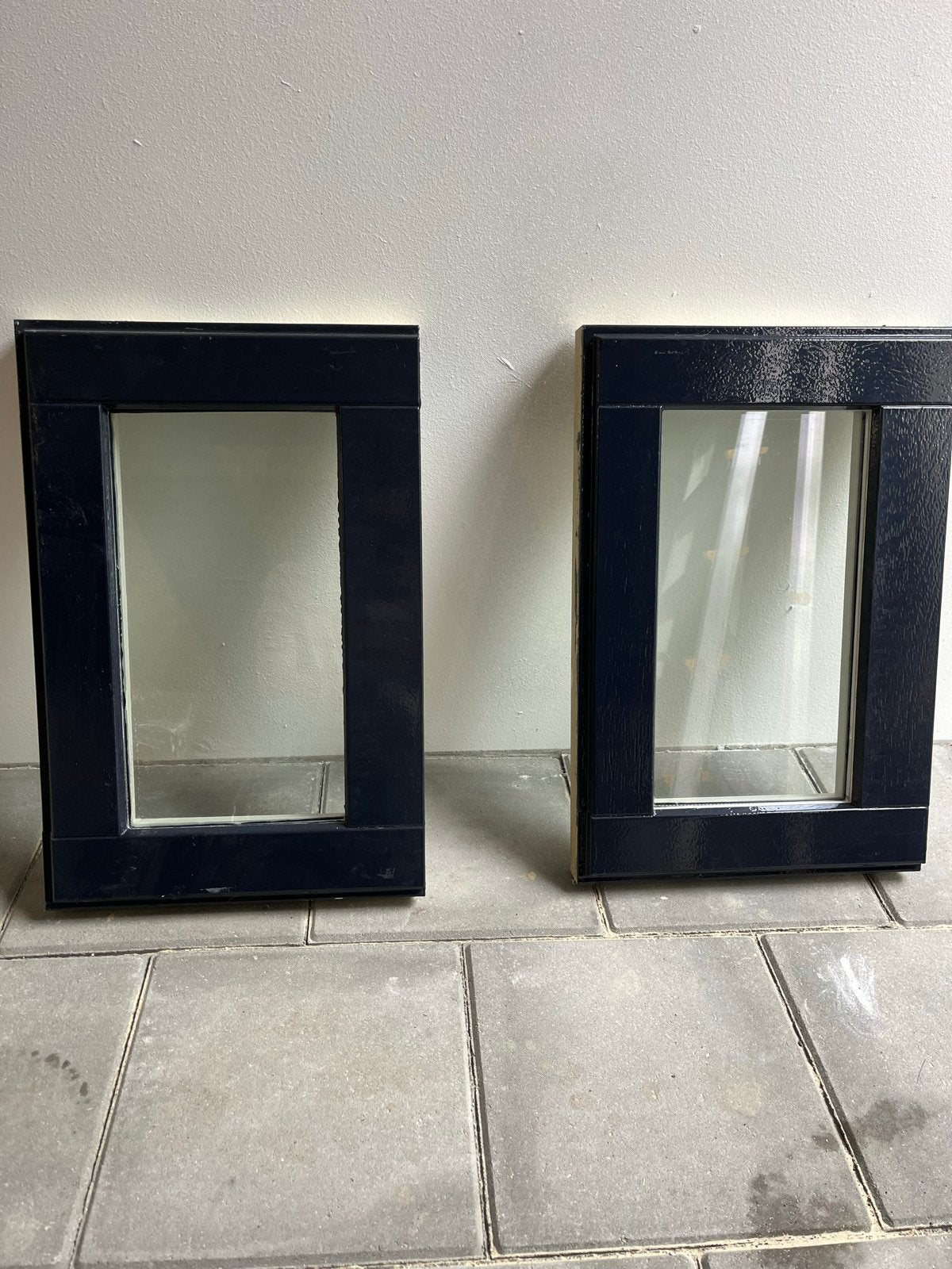 Twee gebruikte hardhout gevelramen met dubbelglas (59x37cm), Ophalen, Gevelraam of Ruit, Gebruikt, Minder dan 80 cm