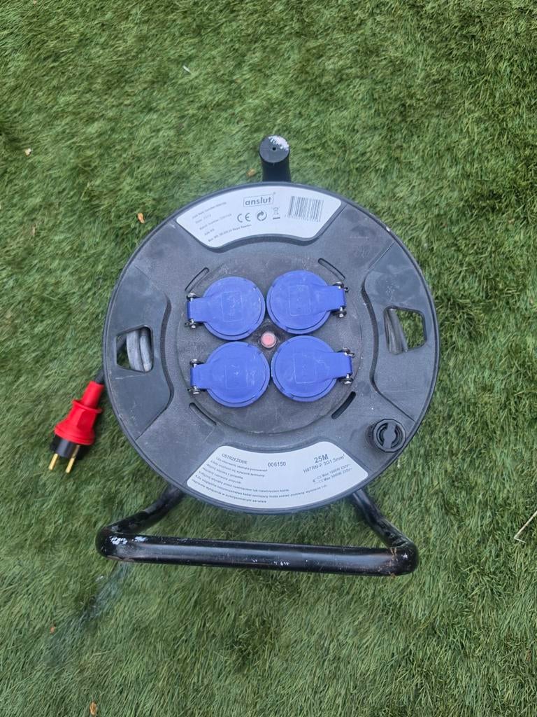 Z.G.A.N. Haspel 25 meter met 4 stopcontacten, Ophalen of Verzenden, Zo goed als nieuw, Kabel of Snoer