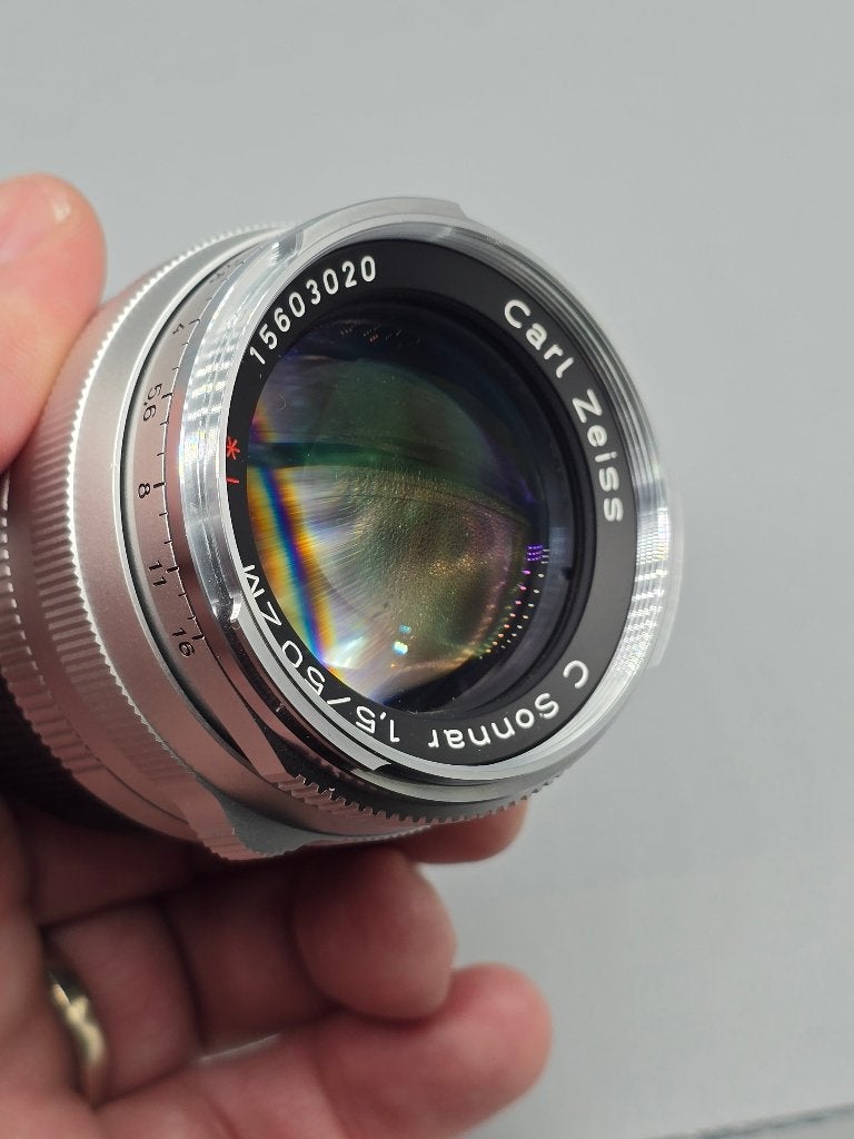 Zeiss C Sonnar T* 1.5/50 ZM, Ophalen, Zo goed als nieuw, Standaardlens