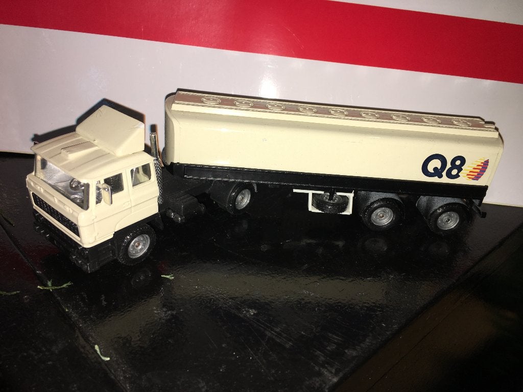 DAF 2800 met Q8 tankoplegger - Solido Tonergam, Ophalen of Verzenden, Nieuw, Bus of Vrachtwagen