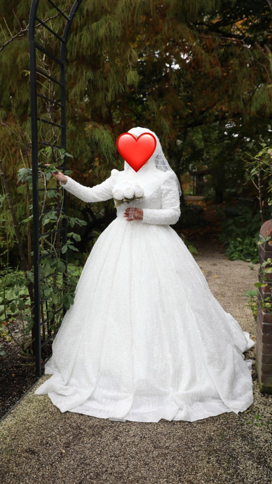 Trouwjurk met Lange Mouwen en Sluier - Hijabproof, Ophalen of Verzenden, Zo goed als nieuw, Wit, Trouwjurk