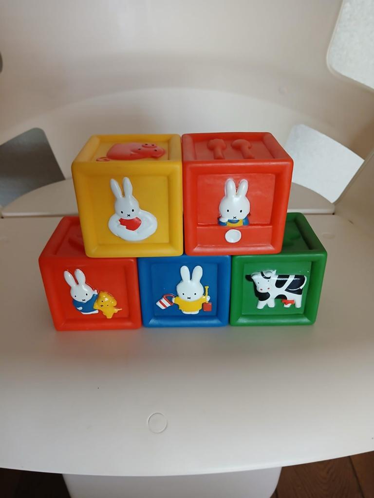 Nijntje stappelblokjes met afbeeldingen Nijntje en cijfers., Ophalen of Verzenden, Zo goed als nieuw, Konijn, Klein (minder dan 20 cm)