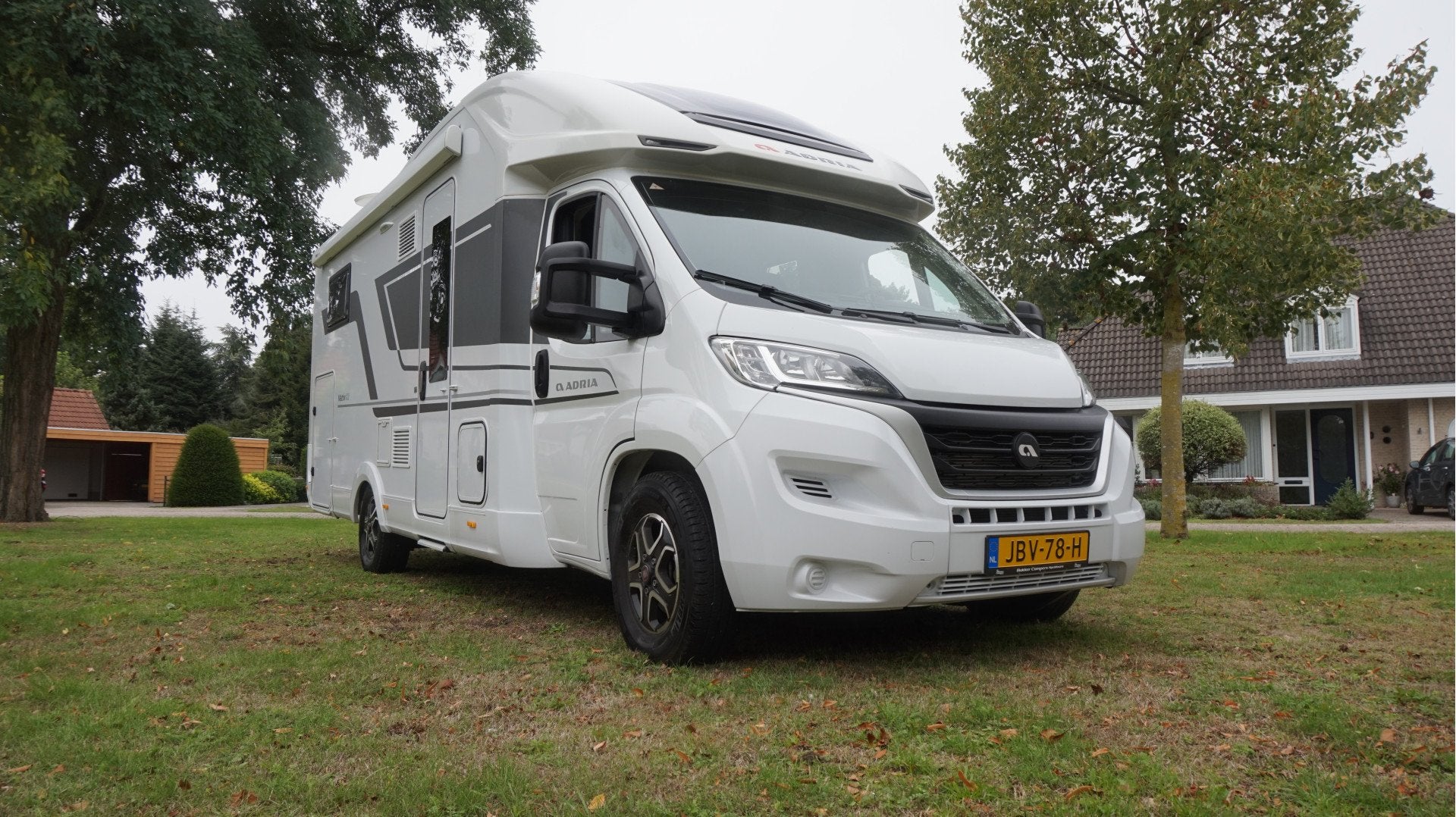 Foto 5 van Adria MATRIX 670SC PLUS AUTOMAAT 141 pk Zonnepan. Electr. Fi