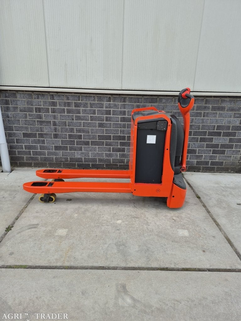 Linde T18 bj 2022 3341 uur accu bj 2025 nieuwe wielen