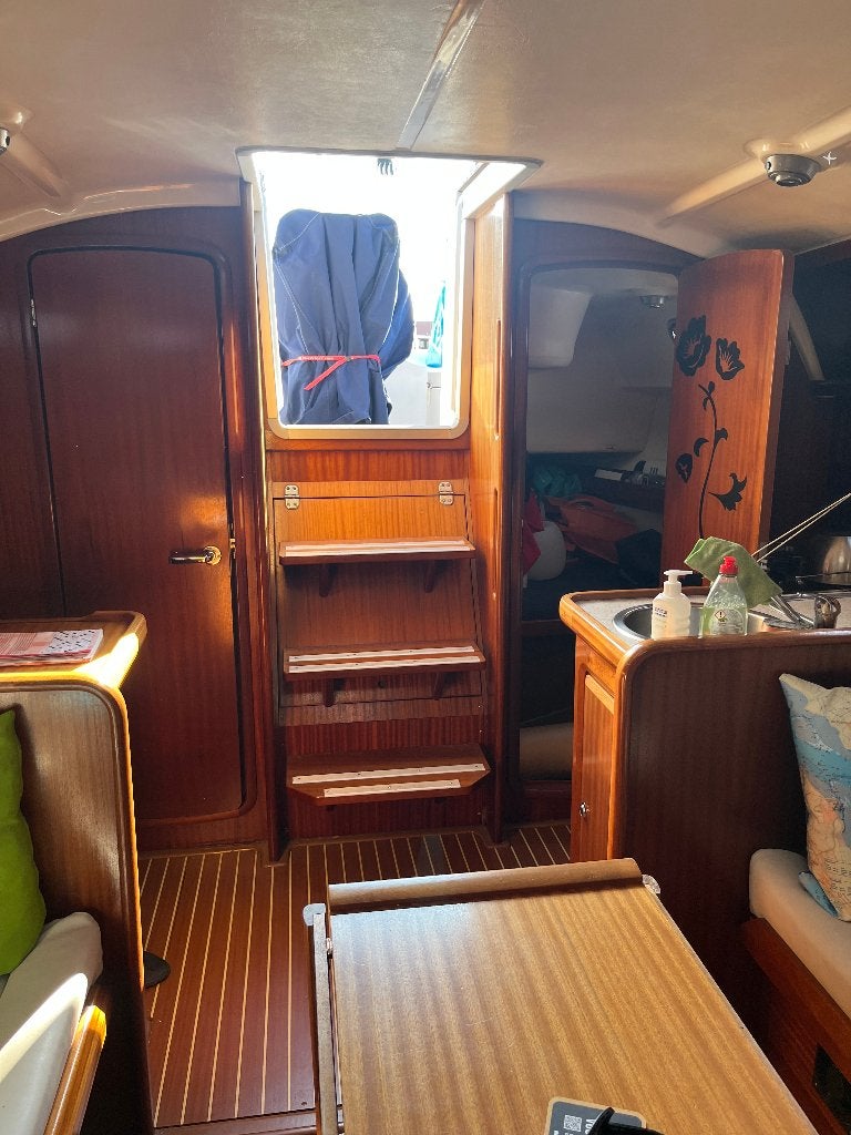 Foto 6 van Zeilboot Bavaria 34-3 uit 2000