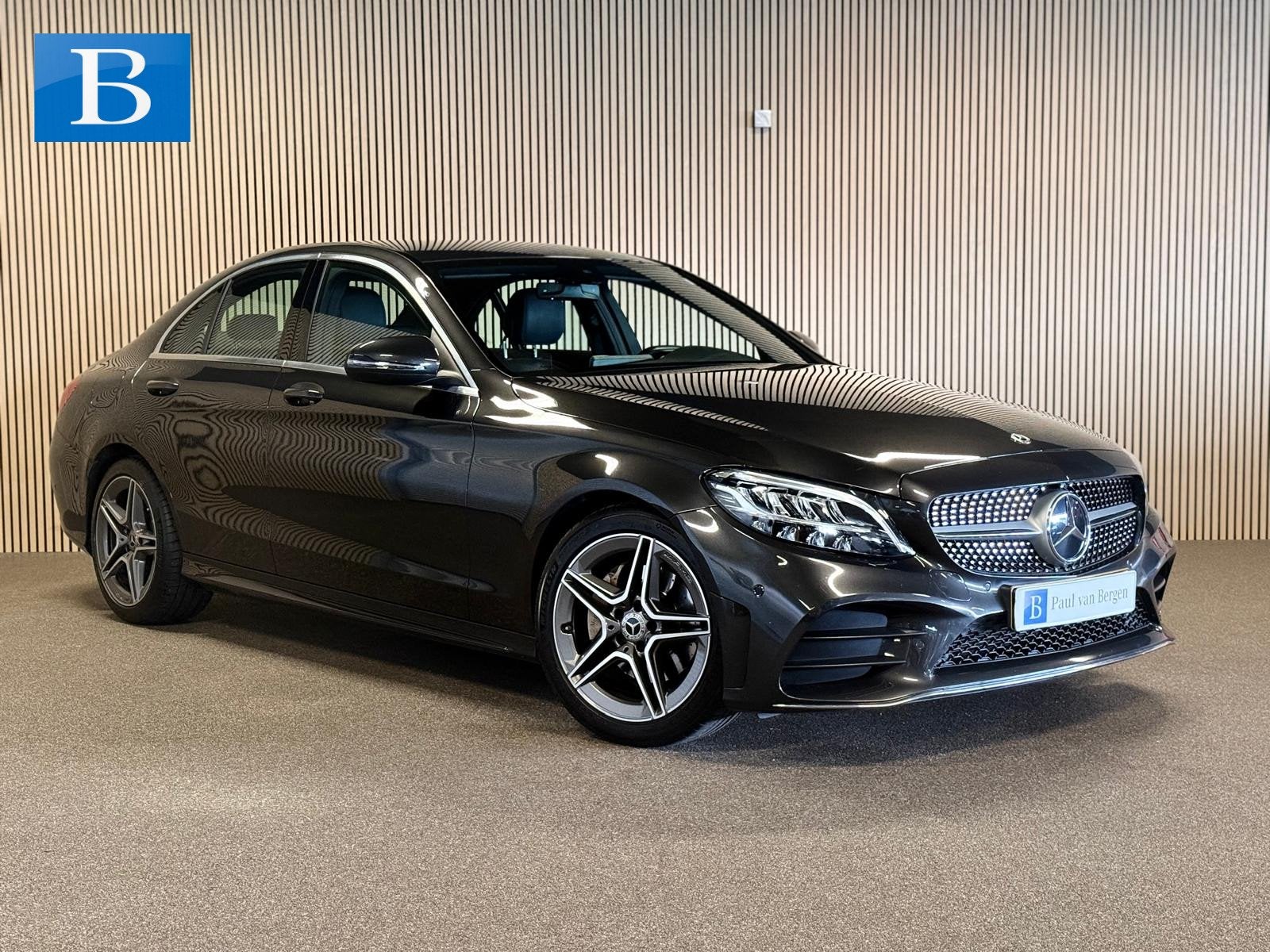 Mercedes-Benz C-Klasse 180 AMG STYLING-CAMERA-DIGI DASH-APPL, Auto's, Origineel Nederlands, 710 kg, 16 km/l, Leder en Alcantara