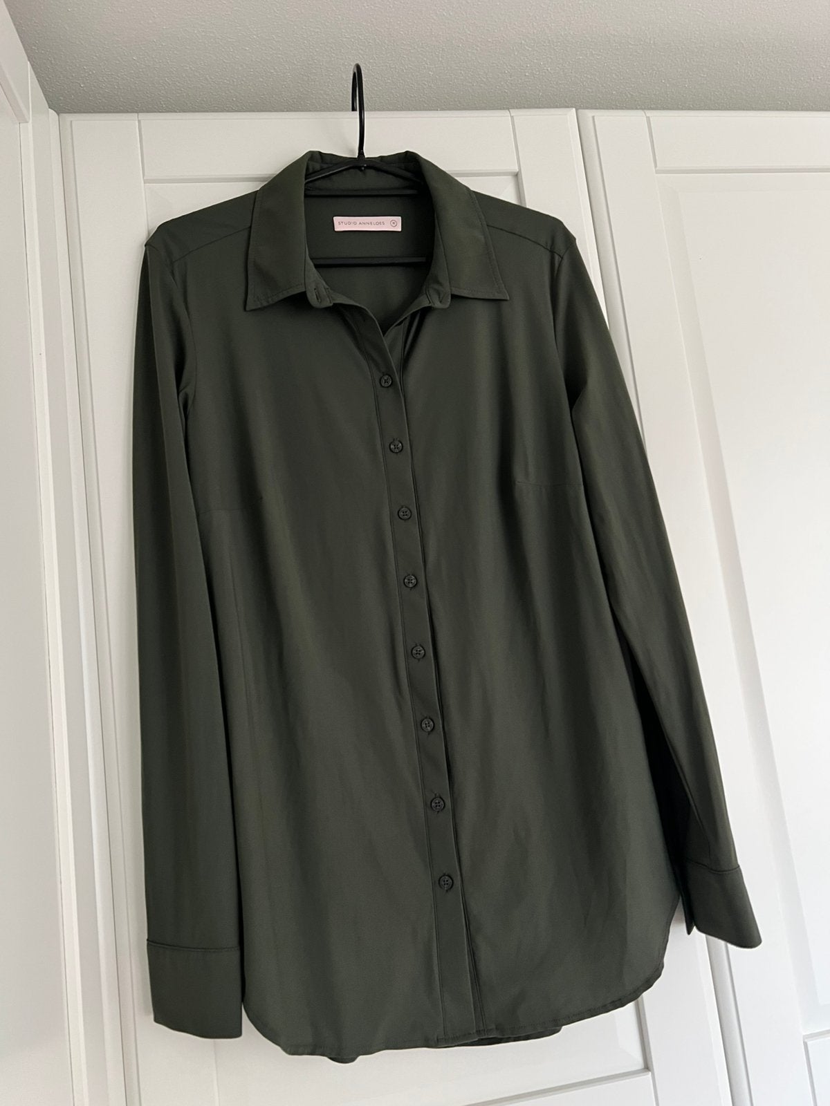 Studio anneloes poppy blouse M army green, Kleding | Dames, Maat 38/40 (M), Ophalen of Verzenden, Zo goed als nieuw, X