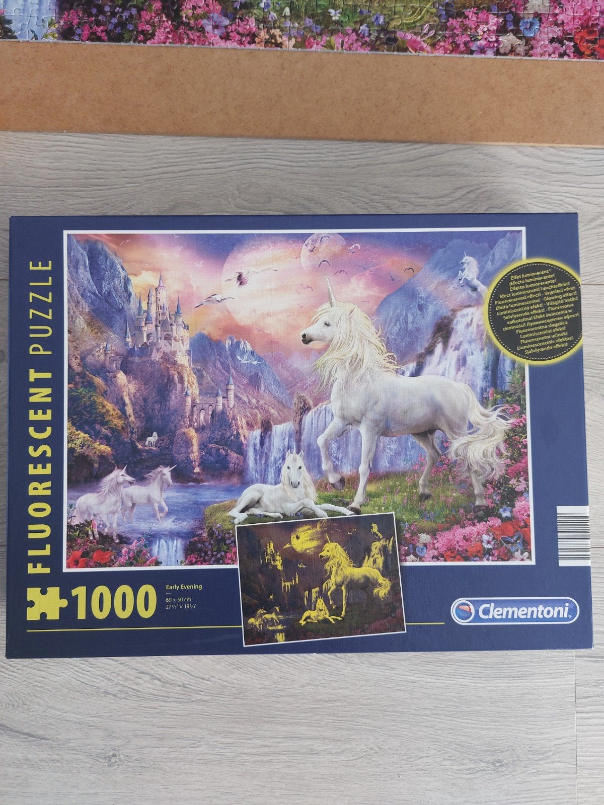 Clementoni Fluorescent puzzel Unicorns in een magisch landsc, Ophalen of Verzenden, 500 t/m 1500 stukjes, Zo goed als nieuw, Legpuzzel