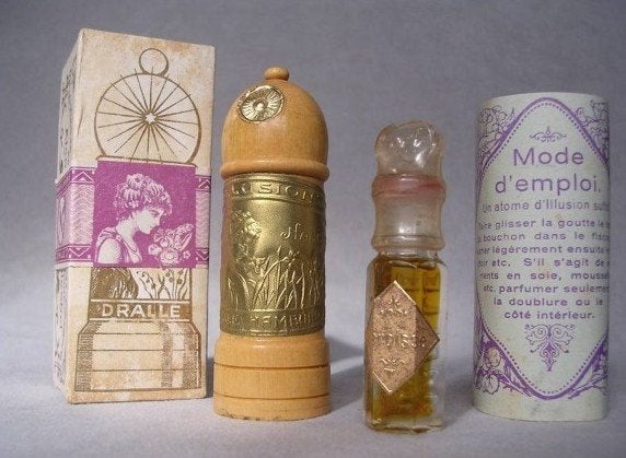 antiek Dralle mini parfumflesje van rond 1900, Verzamelen, Parfumverzamelingen, Ophalen of Verzenden, Gebruikt, Miniatuur, Gevuld