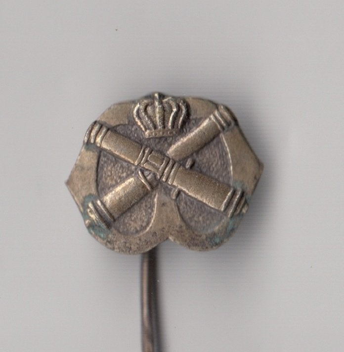 Artillerie embleem speldje, Niet vindbaar, Niet vindbaar, Nederland, Embleem of Badge
