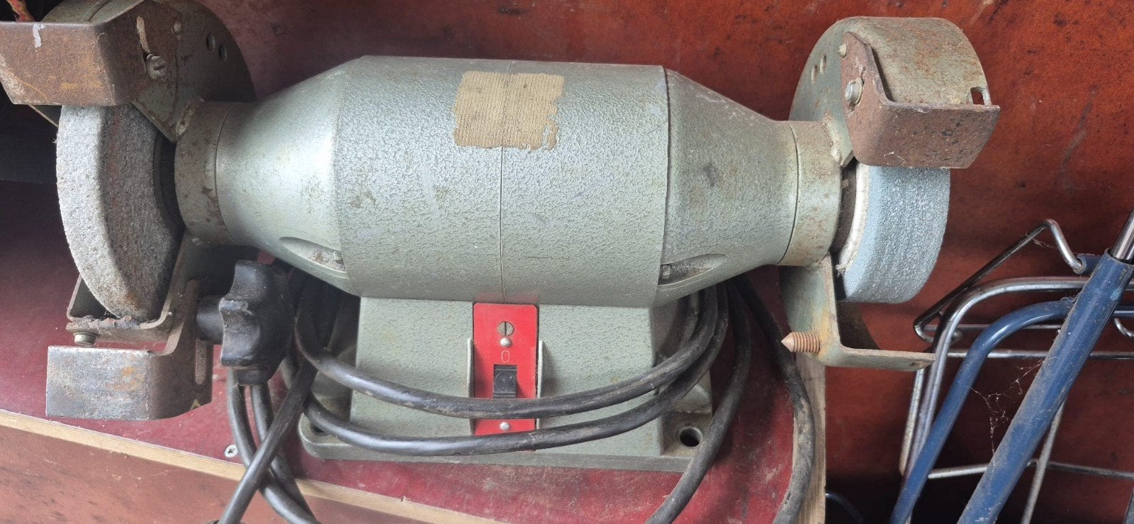 Vintage degelijke slijpsteen, Ophalen, Gebruikt, Minder dan 700 watt, Werkbankslijpmachine