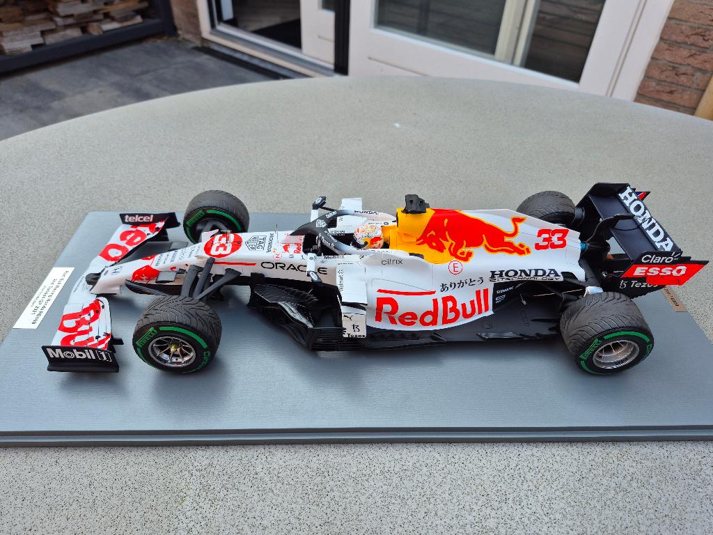 1:12 Red Bull Racing RB16B "Arigatou livery" Max Verstappen., Hobby en Vrije tijd, Modelauto's | 1:5 tot 1:12, Ophalen of Verzenden