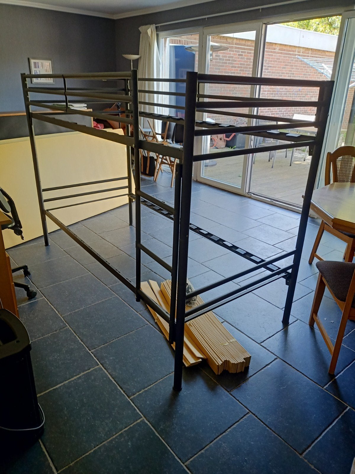 Stevig zwart metalen stapelbed - Gebruikt, Ophalen of Verzenden