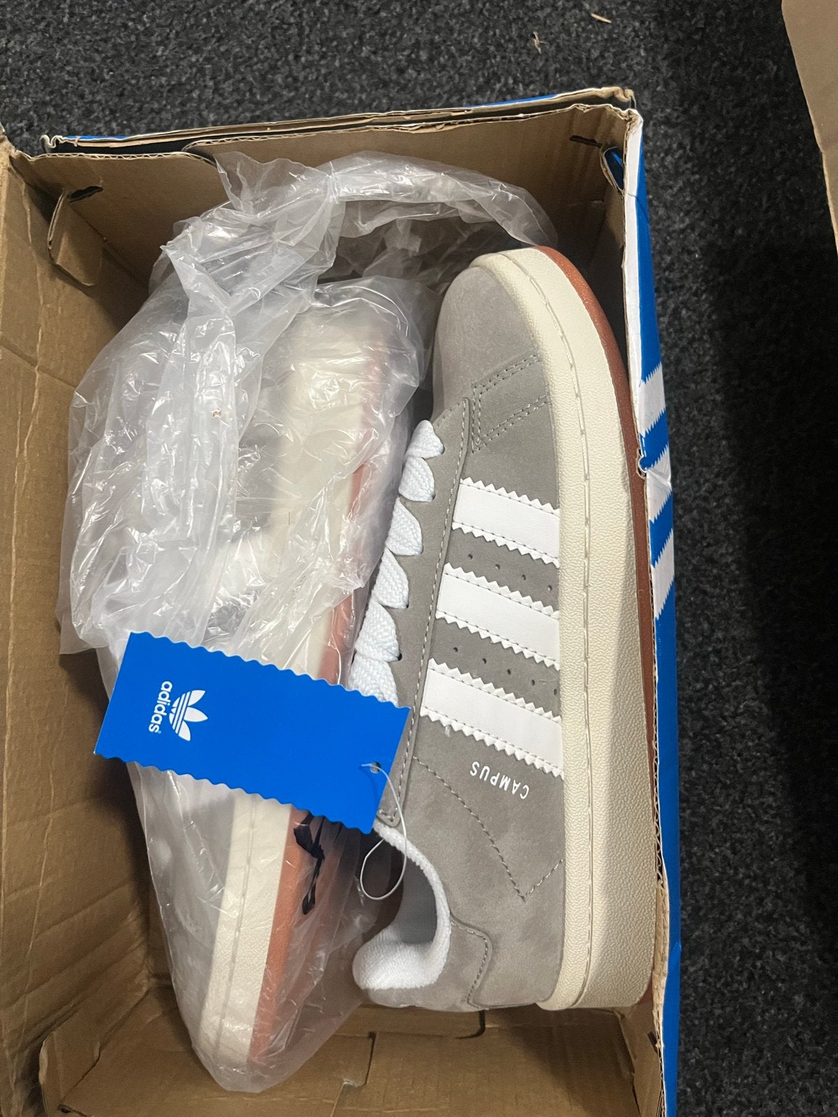 Nieuwe Adidas Campus sneakers maat 38, Ophalen of Verzenden, Nieuw, Grijs, Sneakers of Gympen