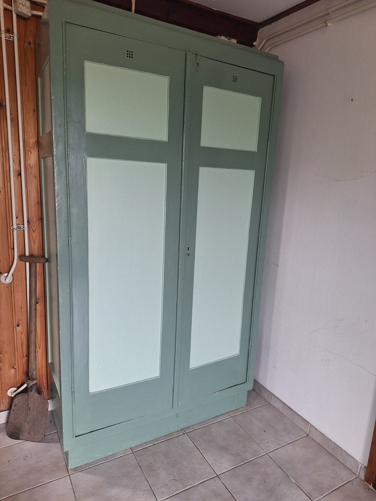 kast groen, Ophalen
