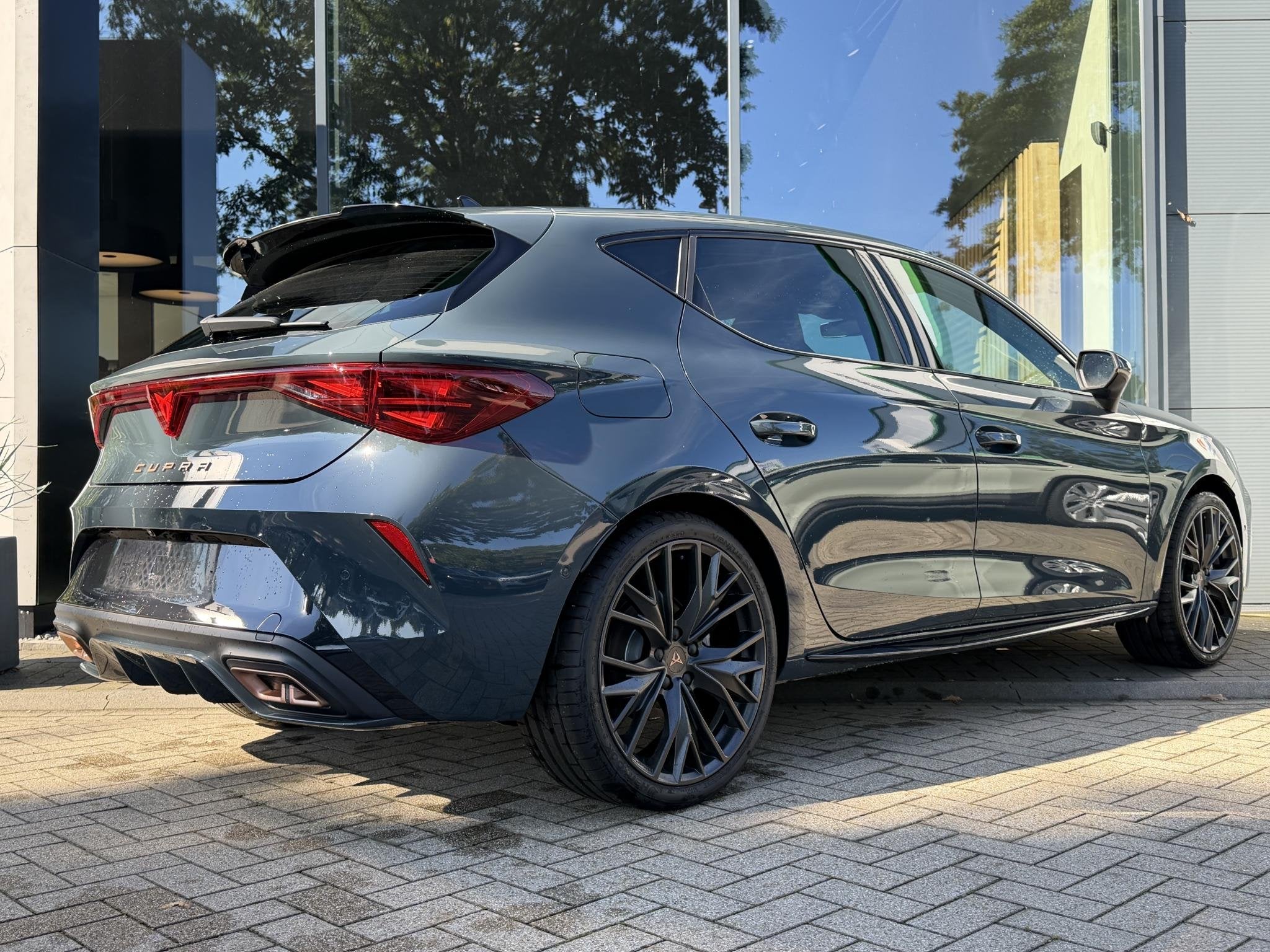 CUPRA Leon 1.5 TSI e-Hybrid Business 204PK | Automaat | Lich, Auto's, Dealer onderhouden, 1498 cc, 4 cilinders, 1573 kg