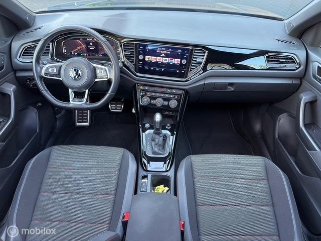 Volkswagen T-Roc 1.5 TSI Black Edition|Pano|Virtual|Beats| T, 4 cilinders, Leder en Stof, Automatische klimaatregeling, Bedrijf