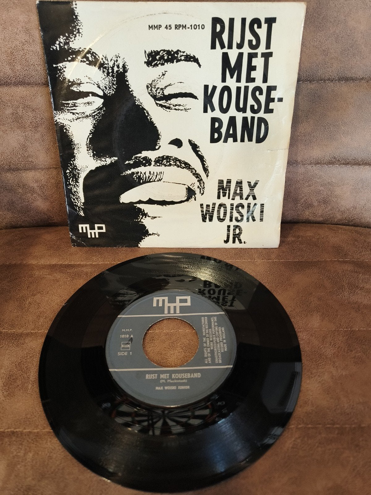 Max Woiski Jr. - Rijst met Kouseband / Wang Torie (Vinyl), Gebruikt, Wereldmuziek, 7 inch, Ophalen of Verzenden