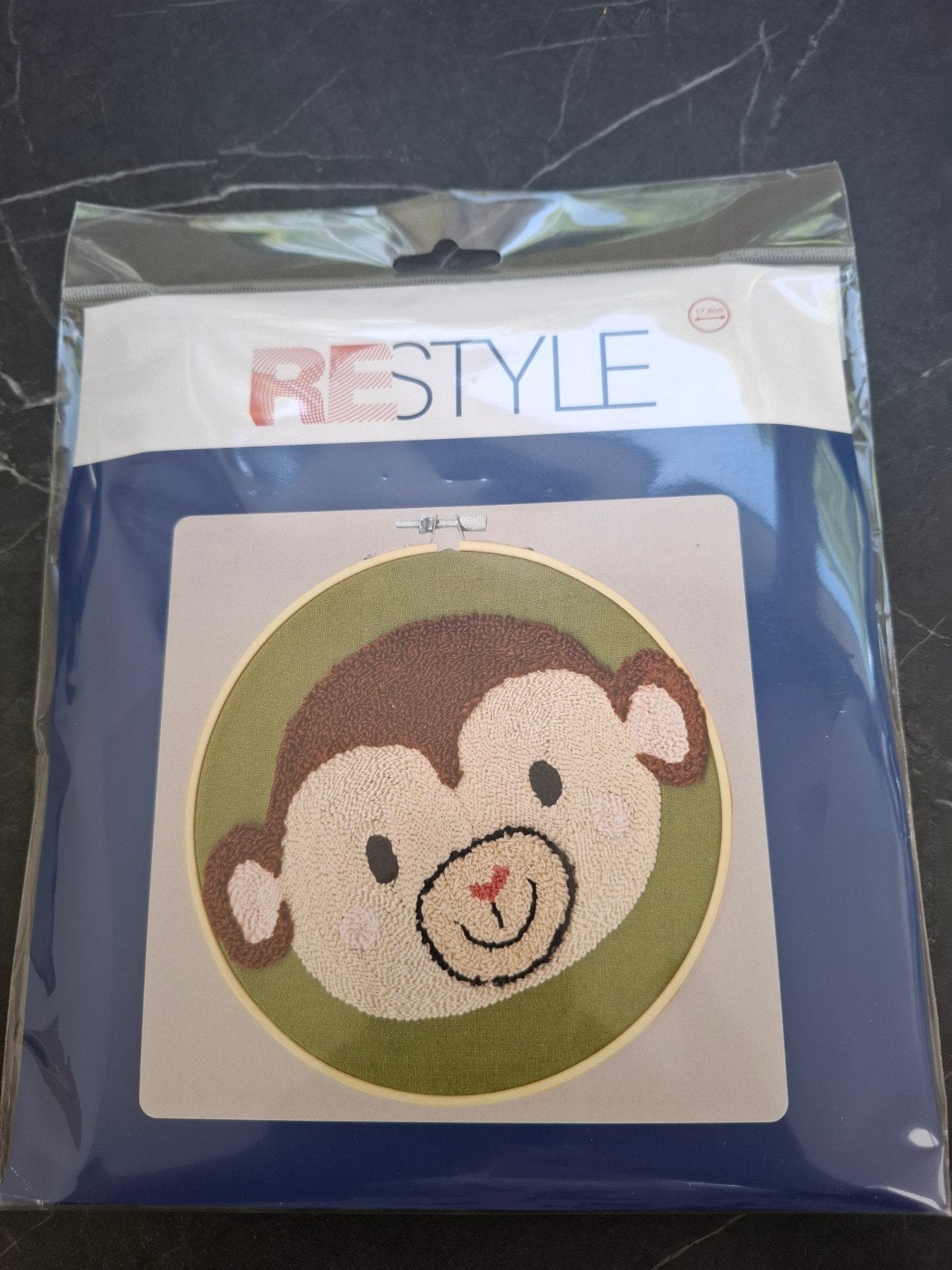 Restyle punch needle pakket aap, Ophalen of Verzenden, Nieuw, Borduurpakket