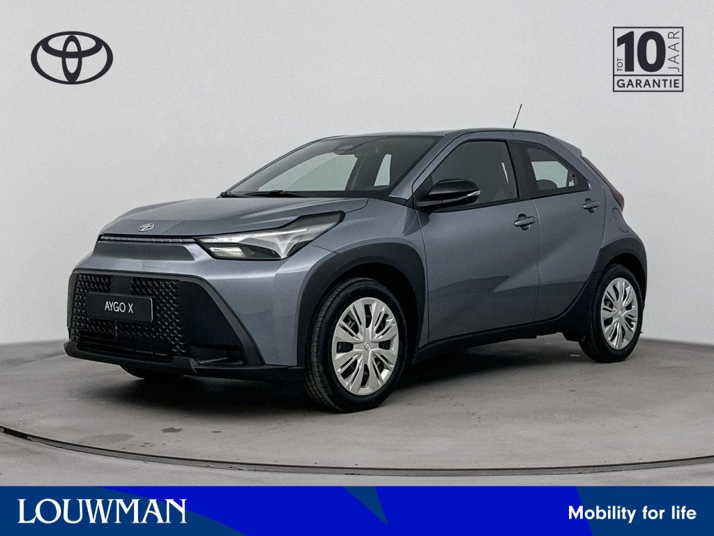 Toyota Aygo X Hybrid 115 play. (bj 2026, automaat), 12 maanden, Stof, 116 pk, Hybride Elektrisch/Benzine