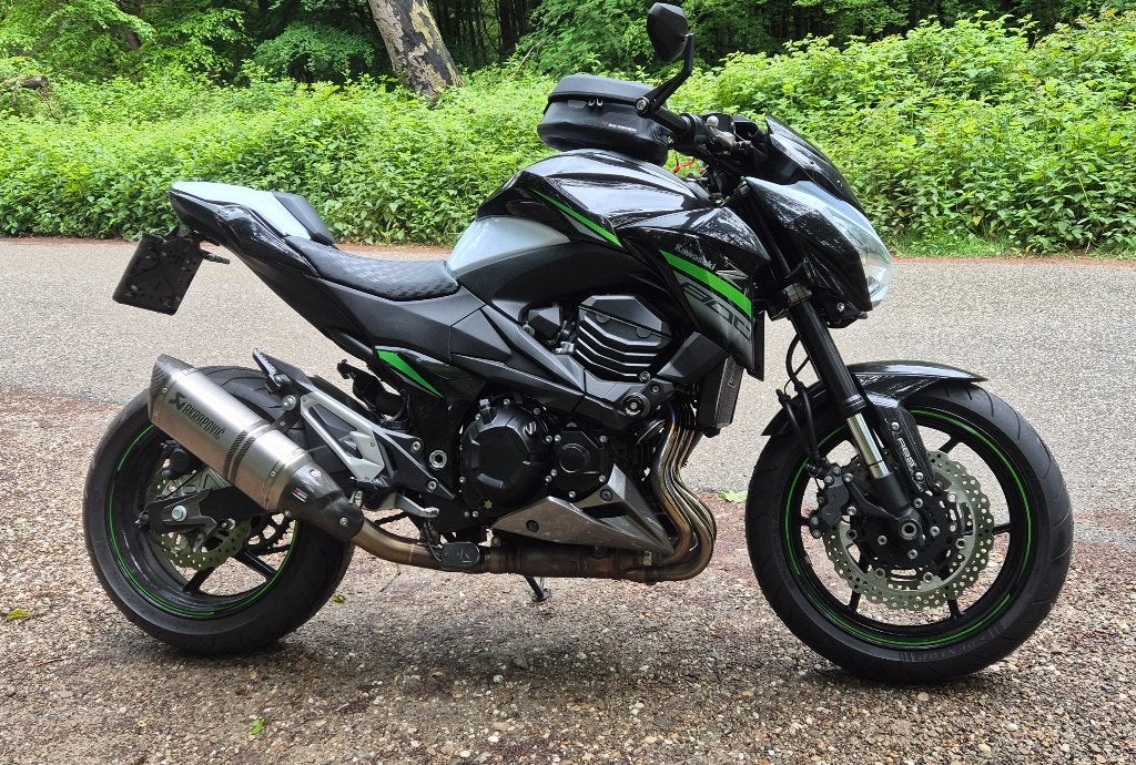 Kawasaki Z800 ABS 2016 Akrapovic | 16.xxx km | Nieuwstaat, Motoren, Motoren | Kawasaki, Occasion, 4 cilinders, Motorrijbewijs A