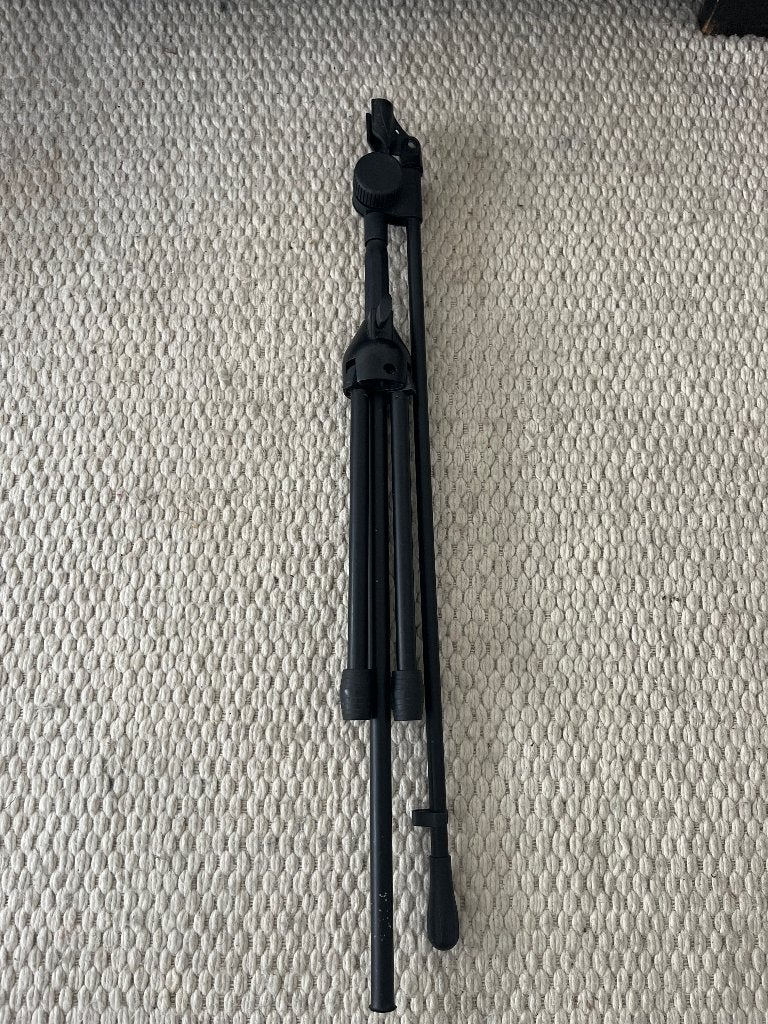 Opvouwbaar microfoonstatief met boom arm – zwart, Muziek en Instrumenten, Standaards, Ophalen of Verzenden, Gebruikt, Instrumentstandaard
