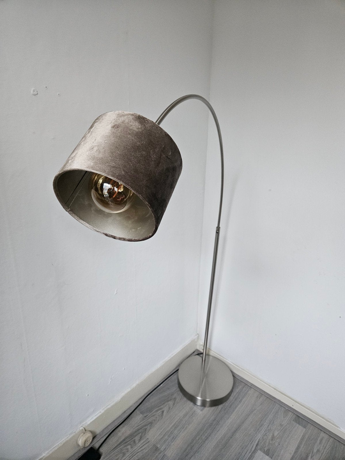 Moderne staande booglamp, Ophalen, Zo goed als nieuw, Metaal, Modern