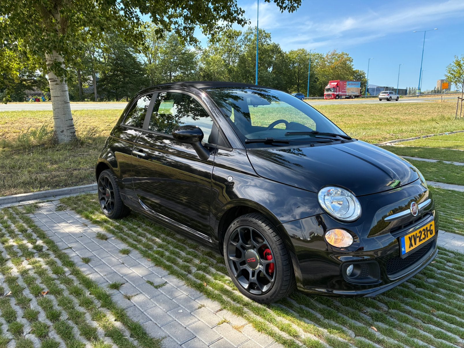Fiat 500 500s sport 0.9 Twinair Turbo 105pk !! cabrio leder, Auto's, Fiat, Voorwielaandrijving, Cabriolet, Leder en Stof, Zwart