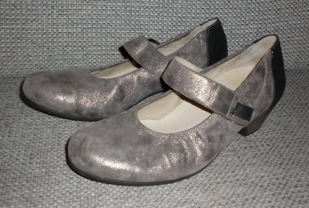 pumps maat 37,5 met laag hakje merk : Durea, Kleding | Dames, Durea, Pumps, Ophalen of Verzenden, Zo goed als nieuw
