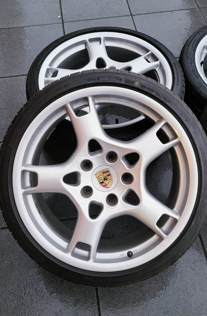 19" Lobster/Carrera S velgen, Ophalen