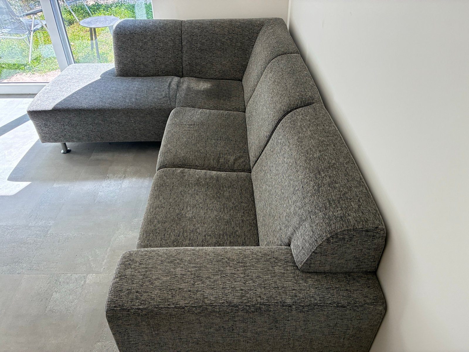 Comfortabele Hoekbank - Grijs Stof, Huis en Inrichting, Banken | Bankstellen, Ophalen, 250 tot 300 cm, Gebruikt, Hoekbank
