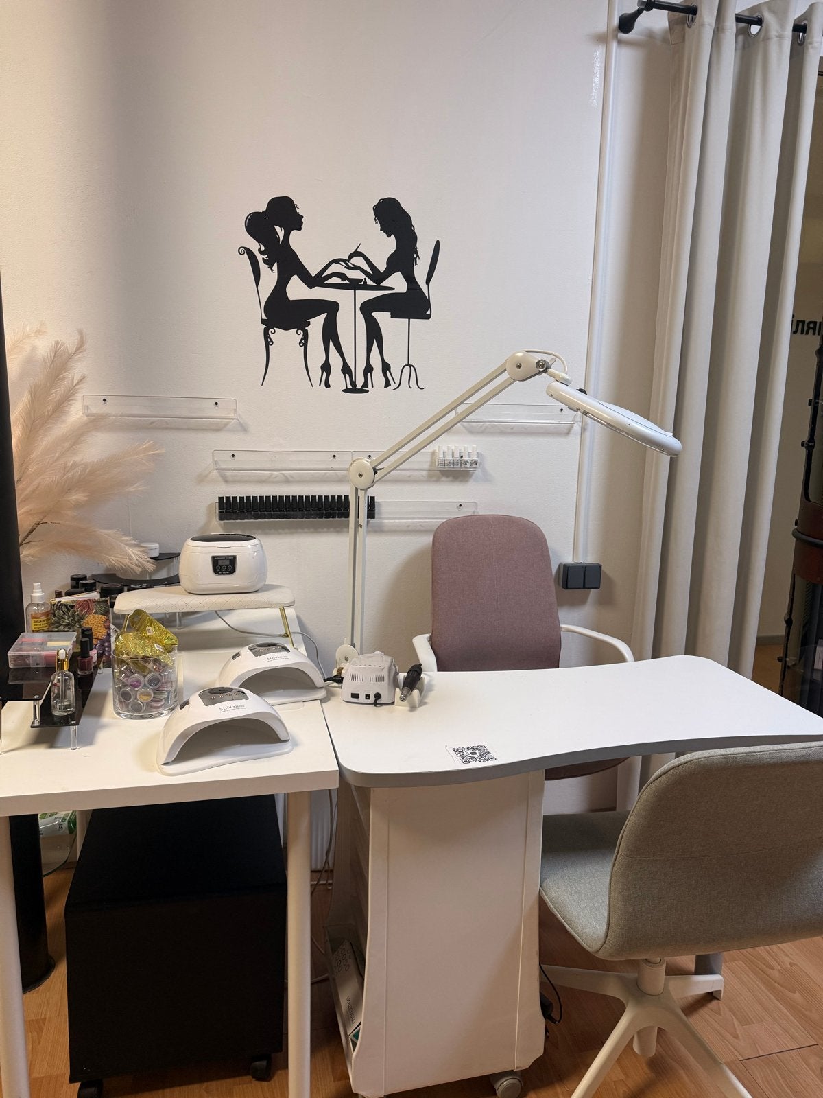 Complete manicure werkplek met tafel, 2 UV/LED lampen, Diensten en Vakmensen, Nail art