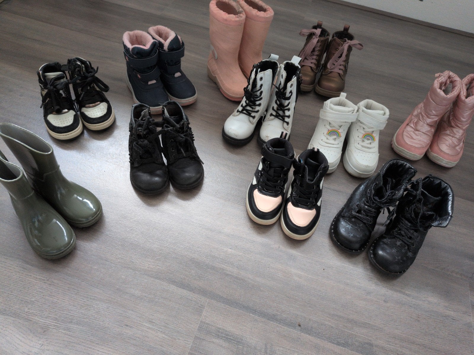 Meisjes winterschoenen maat 24 - diverse merken, Meisje, Overige typen, Ophalen of Verzenden, Zo goed als nieuw