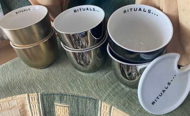 11 Rituals Bekers 1 Teatip 8 zilver 2 goud van kleur 1 zwart, Ophalen