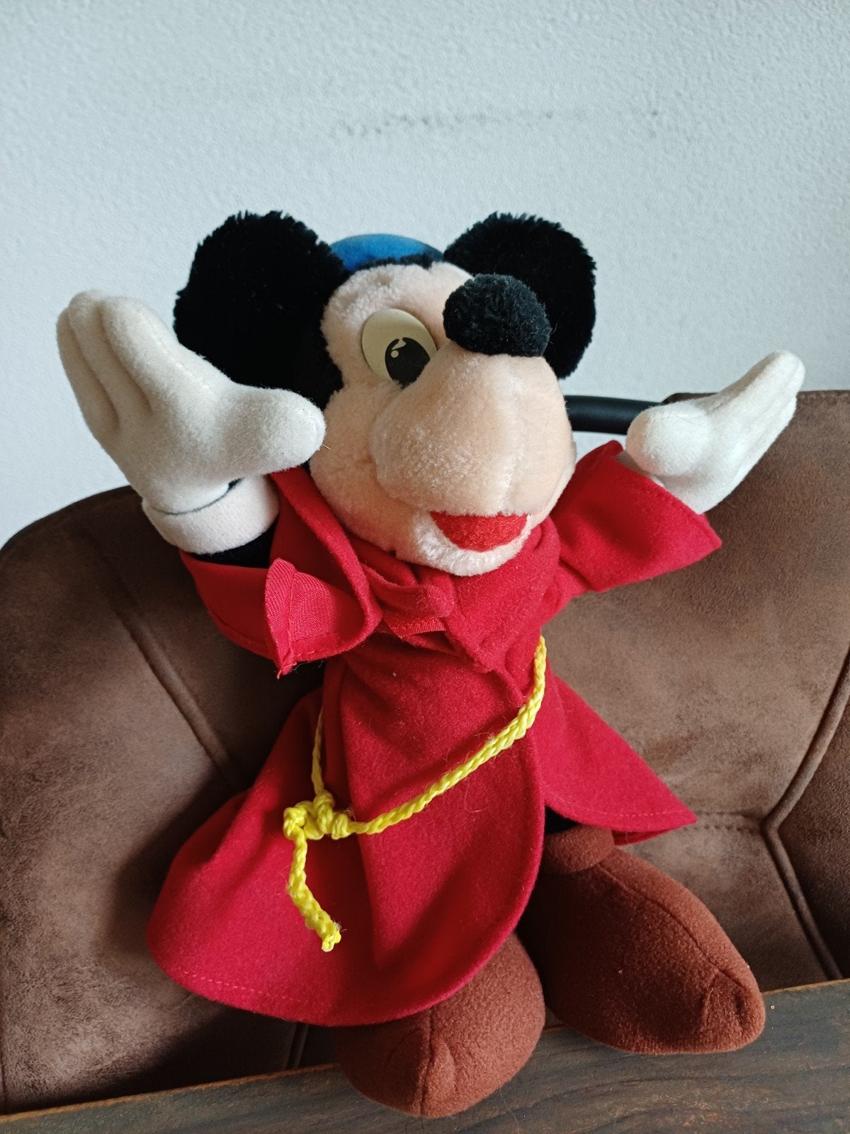 Mickey Mouse Tovernaarsleerling, Ophalen of Verzenden, Mickey Mouse, Zo goed als nieuw, Knuffel