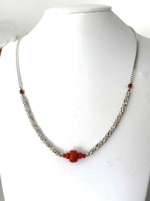 collier met antiek Bloedkoraal, Overige materialen, Verzenden, Lucas juwelier, Nieuw