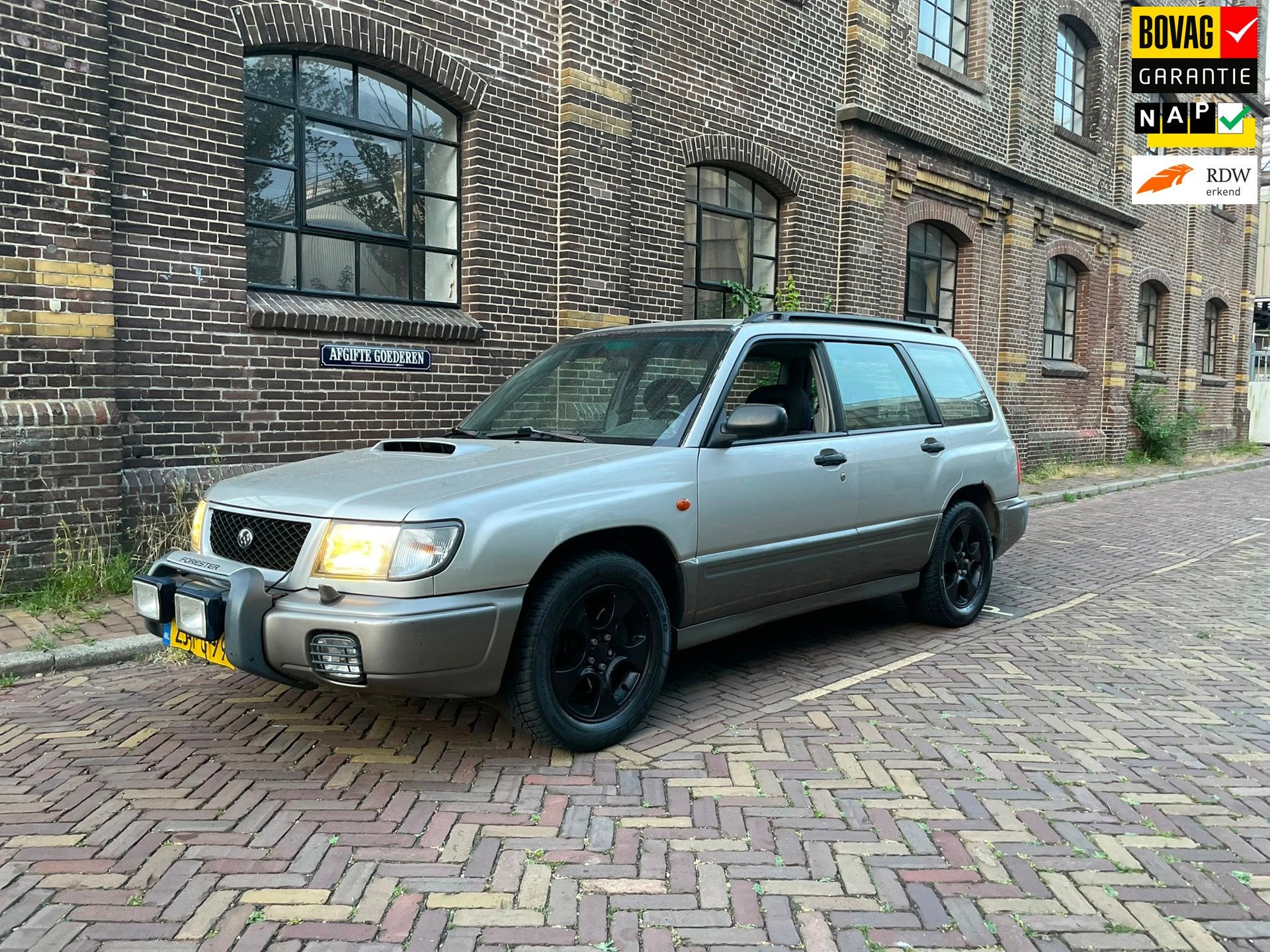 Subaru Forester 2.0 AWD S-Turbo basis, Auto's, Subaru, Metallic lak, 1380 kg, 4 cilinders, Bedrijf