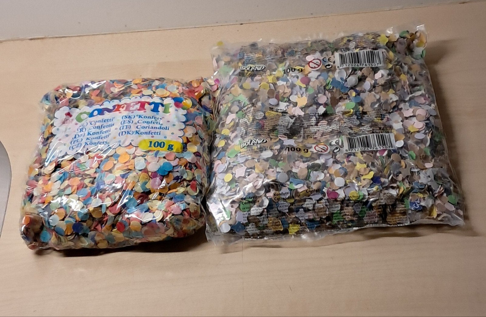 Confetti - 11x 100g zakjes - Feestversiering, Ophalen of Verzenden, Nieuw, Feestartikel, Carnaval
